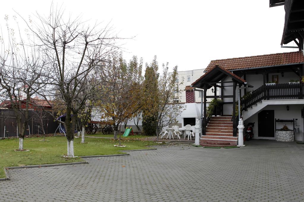 Pensiunea Doina & Jeno Târgu-Mureş Exteriör bild